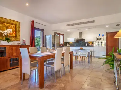 DiningRoom