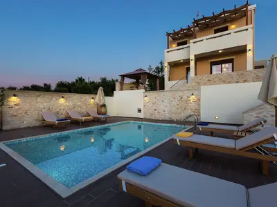 PoolOfHouse