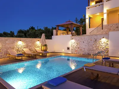 PoolOfHouse