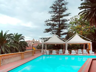PoolOfHouse