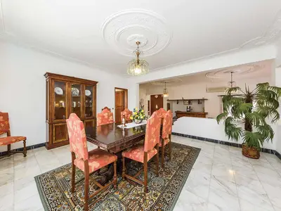 DiningRoom