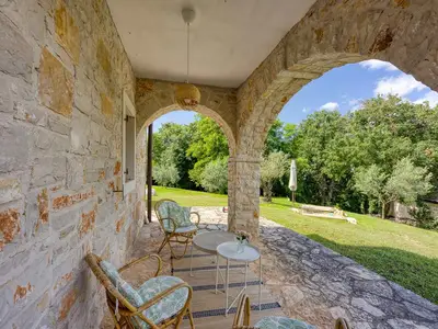 Villa für 8 Personen (260 m²) in Radetići 4/10