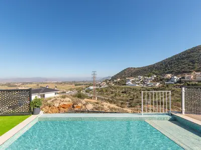 PoolOfHouse