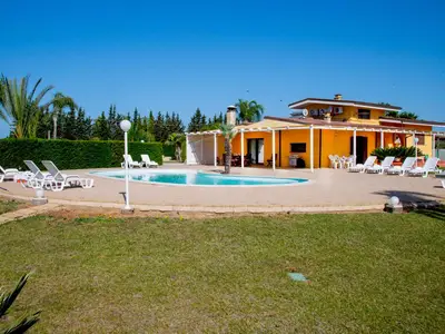 Villa für 13 Personen (200 m²) in Melissano 4/10