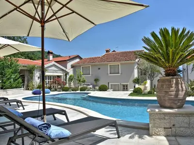 Villa für 10 Personen (320 m²) in Pićan 7/10