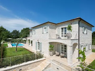 Villa für 8 Personen (359 m²) in Ladići 4/10