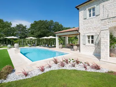Villa für 8 Personen (359 m²) in Ladići 5/10