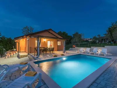 Villa für 7 Personen (100 m²) in Buroli 1/10