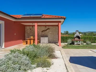 Villa für 7 Personen (100 m²) in Rebići 9/10