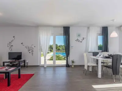 Villa für 7 Personen (100 m²) in Rebići 1/10
