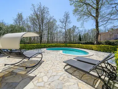 PoolOfHouse
