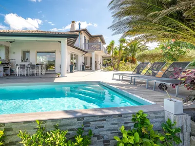 Villa mit Pool