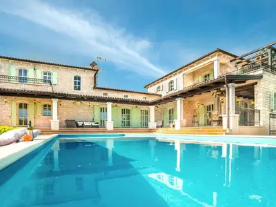 Villa für 11 Personen (625 m²) in Barat 1/10