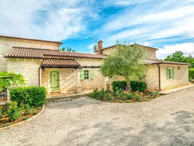 Villa für 11 Personen (625 m²) in Barat 9/10