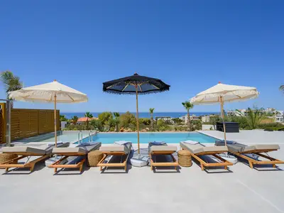 PoolOfHouse