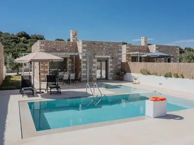PoolOfHouse