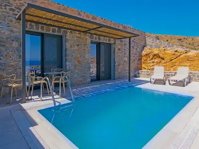 PoolOfHouse