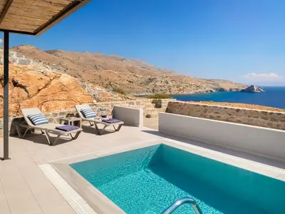 PoolOfHouse