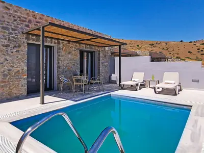 PoolOfHouse