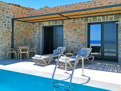 PoolOfHouse