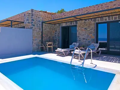 PoolOfHouse