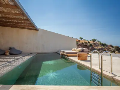 PoolOfHouse