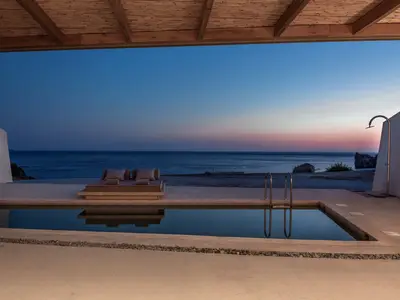 PoolOfHouse