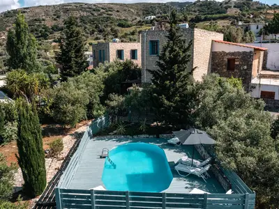 PoolOfHouse