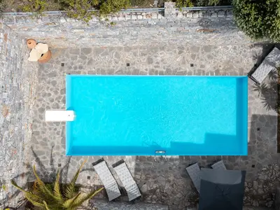 PoolOfHouse