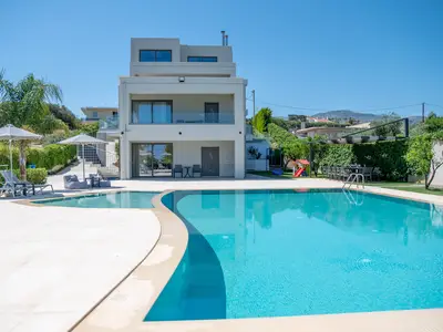 PoolOfHouse