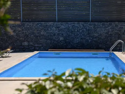 PoolOfHouse