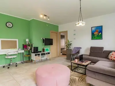 Villa für 9 Personen (150 m²) in Bašići 2/10