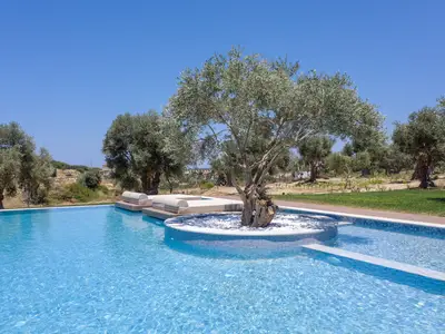PoolOfHouse