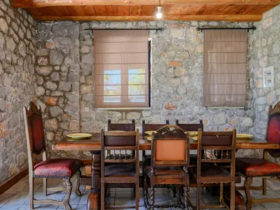 DiningRoom
