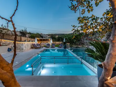PoolOfHouse