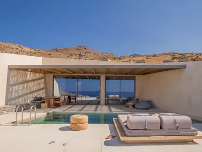 PoolOfHouse