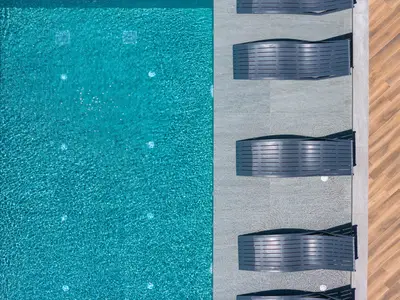 PoolOfHouse