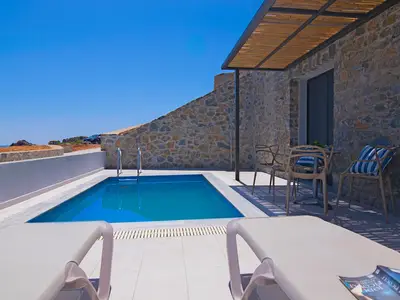 PoolOfHouse