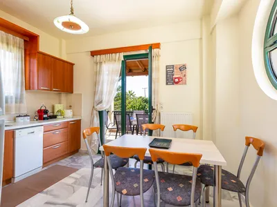 DiningRoom