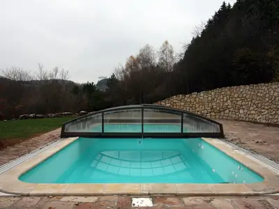 PoolOfHouse