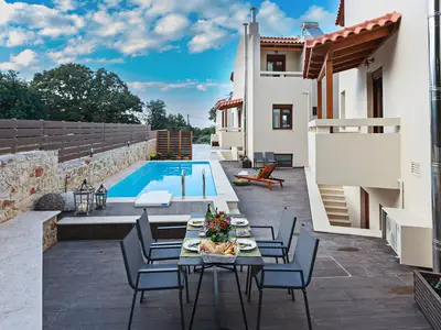 PoolOfHouse
