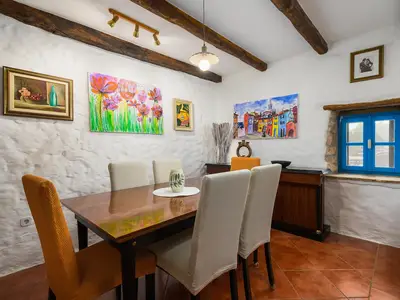 DiningRoom