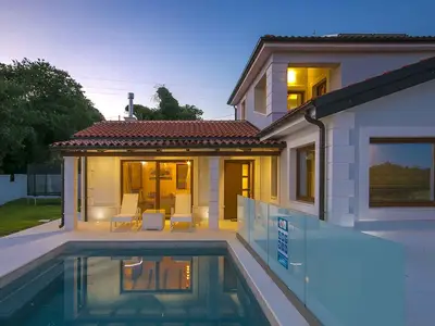 Villa für 10 Personen (180 m²) in Nova Vas 2/10