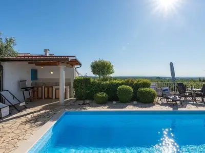 Villa für 8 Personen (200 m²) in Barat 4/10