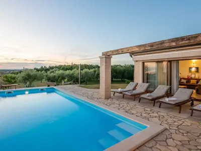 Villa für 8 Personen (200 m²) in Barat 9/10