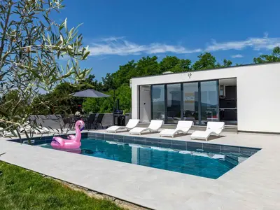 Villa für 6 Personen (120 m²) in Pulgarija Čepić 2/10
