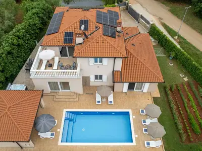 Villa für 8 Personen (145 m²) in Buroli 4/10