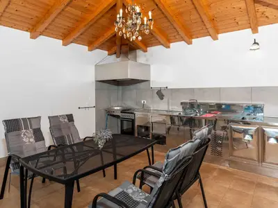 Villa für 8 Personen (145 m²) in Buroli 10/10
