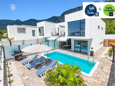 Villa für 8 Personen (140 m²) in Baretići 1/10