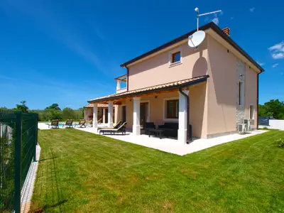 Villa für 8 Personen (210 m²) in Klarići 3/10